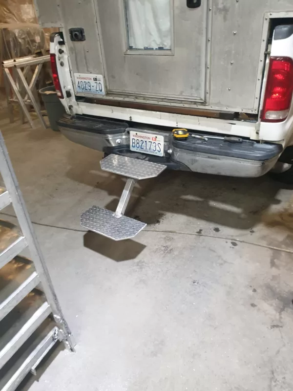 HITCH STEPS